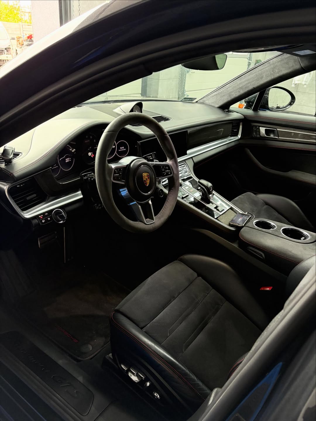 Porsche Panamera GTS – Kompleksowa Renowacja i Ochrona - zdjęcie 3